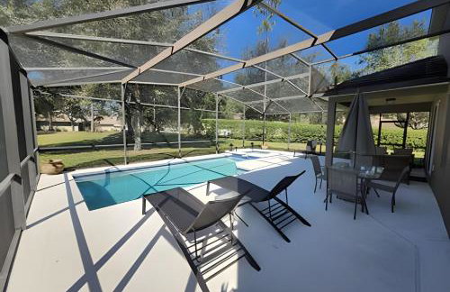 New to Market Spacious Private Pool Retreat - Foto 2
