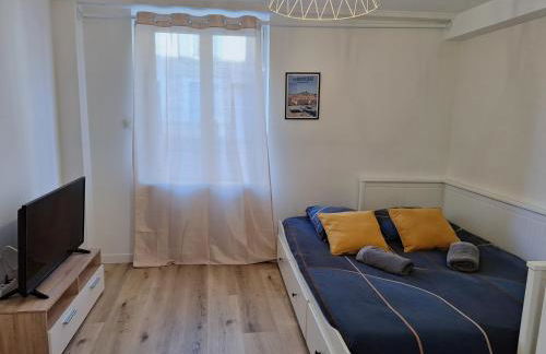 Faubourg des voyageurs 5 - Studio climatisé 2 personnes - proche axe autoroute - Photo 1