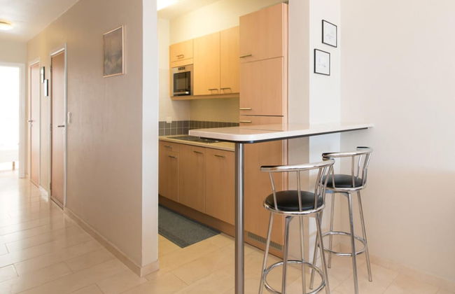 Apartment With Harbour Chanel View - Photo 10