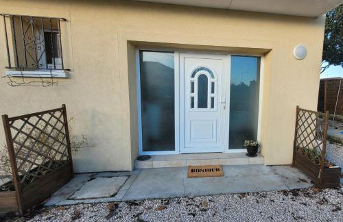 Studio NEUF et élégant avec CLIM - Photo 4