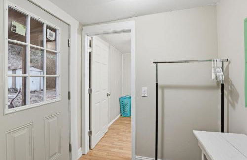 Cozy Matewan Trail Stay home - Photo 27