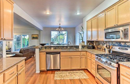 Tacoma Home with Garden and Pond about 3 Mi to Beach! - Foto 10