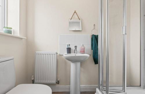 #35 City Home - Sleeps 8 3BDR 2 BR- Bham CC 10 mins - "Perfect for Contractors and Families - Free Parking" - Foto 40