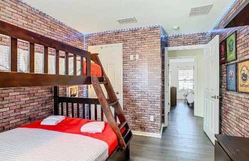 Cozy Townhouse with Private Pool in Kissimmee - Photo 42