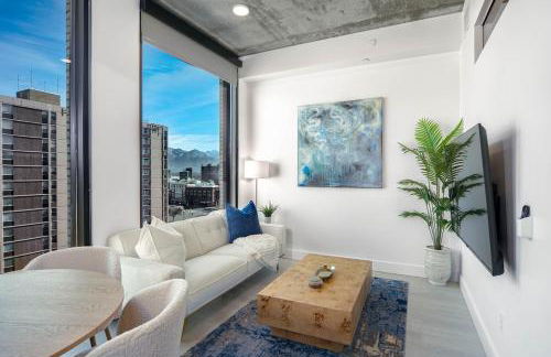 10thFloor CityView HotTub,Pool,Gym,Parking,King Bed - Foto 1