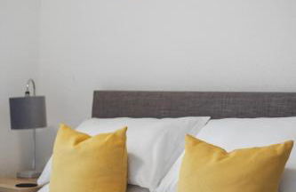 Modern 3 Bed Home in Bathgate with Garden - Photo 8