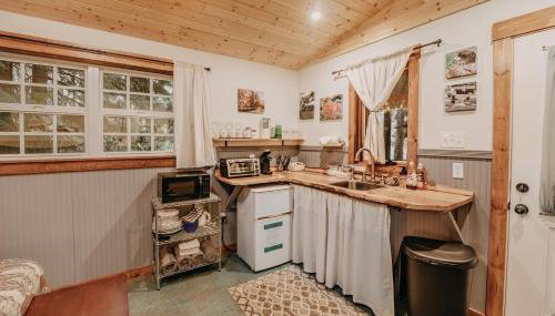 72MF - Rustic - Pets Ok - Sleeps 2 cabin - Foto 4