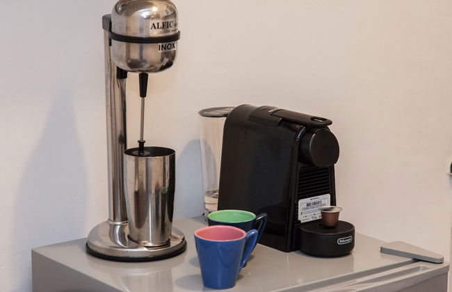 Vironas Chic Sleek Modern Studio - Foto 11