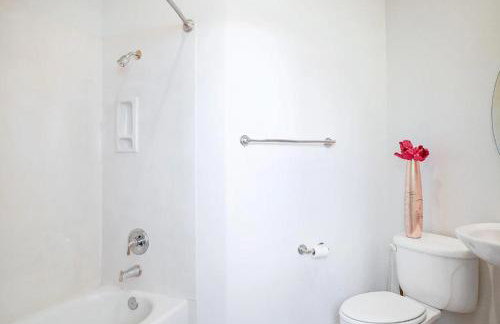 Spacious 3BR Villa w Mountain Views, 2 Patios & Private Garage Near Scottsdale - Foto 18