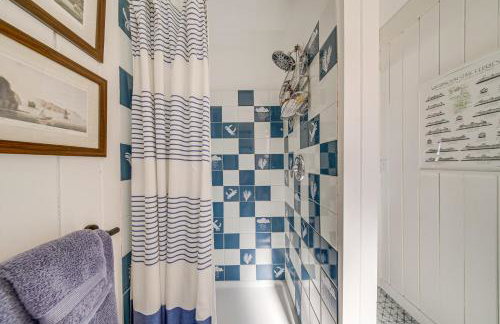 Sun-Soaked Sandy Point Haven with Beach Access! - Foto 19