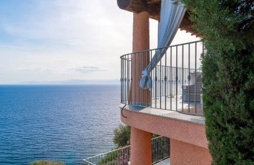 Villa Patty with infinity pool in front of the sea, parking and wifi - Foto 56