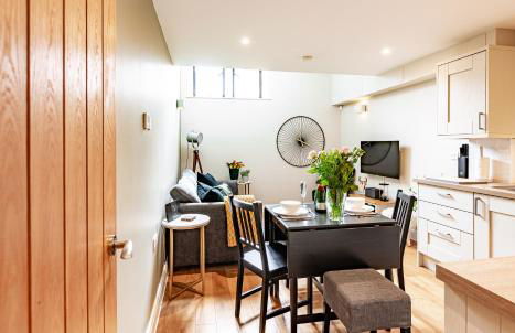 Stylish-Stays The Sanctuary, Stow-on-the-Wold -Luxurious Stylish, Grade II Listed Church conversion Workspace, centrally located - Foto 2