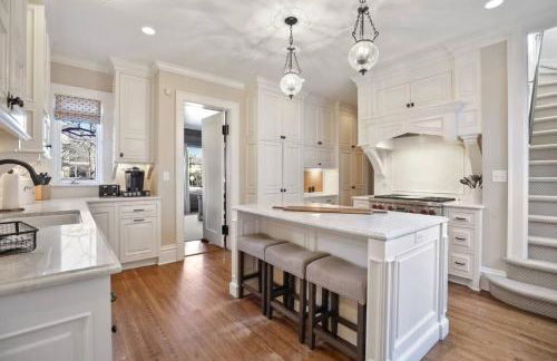 Luxury 6600 sq.ft Stunning Home/Sleeps 10+ - Foto 29