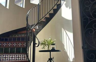 Stunning Spanish-Style Retreat with Pool Sleeps 28 - Foto 31