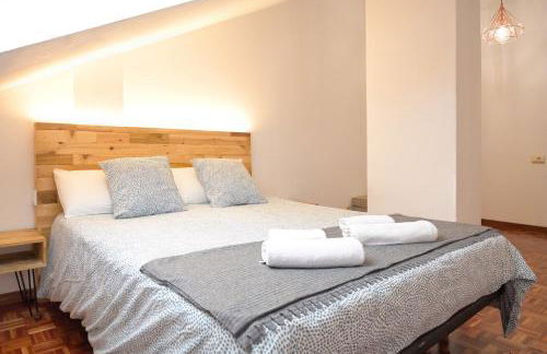 Flat overlooking the park 1km to Plaza Pontevedra - Foto 1