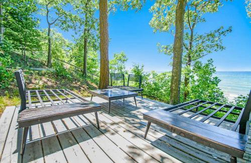 Jacobia Lakefront Retreat - Photo 26