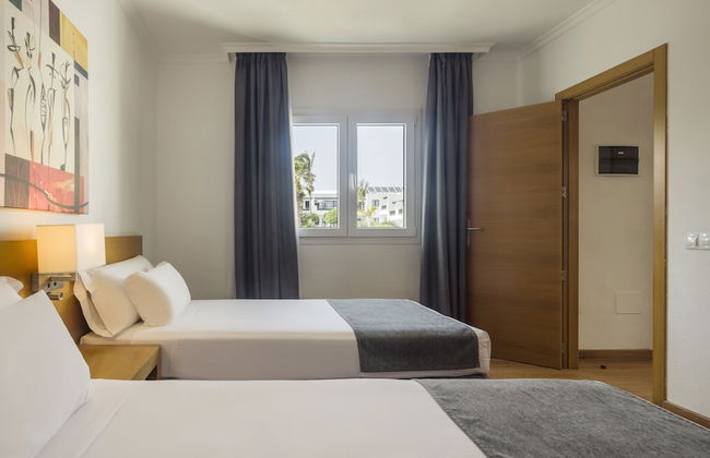 Aparthotel ILUNION Costa Sal Lanzarote - Photo 9