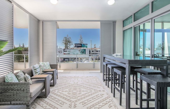 Mermaid Beach Luxury Penthouse - Photo 37