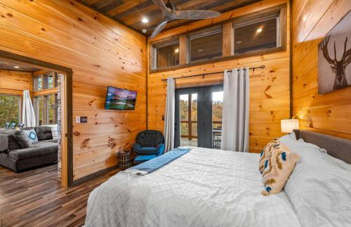 The Overlook - '21 Cabin - Gorgeous Unobstructed Views - Fire Pit Table - GameRm - HotTub - Xbox - Lots of Bears - Foto 25