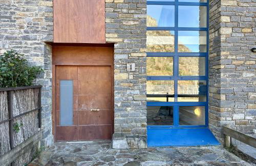 Ventanal de Saras Petfriendly Garaje Trastero y Chimenea - Arafita Apartamentos - Photo 9