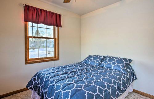 Cozy Riverfront Home with Fire Pit in Houghton Lake! - Foto 20