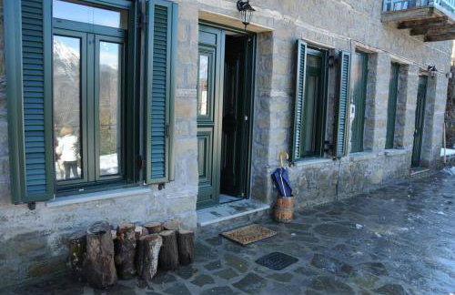 Δάφνη 1933, Λιθόχτιστο Αρχοντικό στο Βουνό - Foto 16