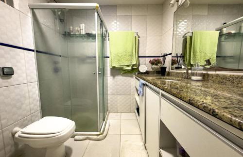 Apartamento espaçoso em Ondina para o Carnaval, 1 suíte e 1 quarto ao lado do Morro do Gato - Foto 11