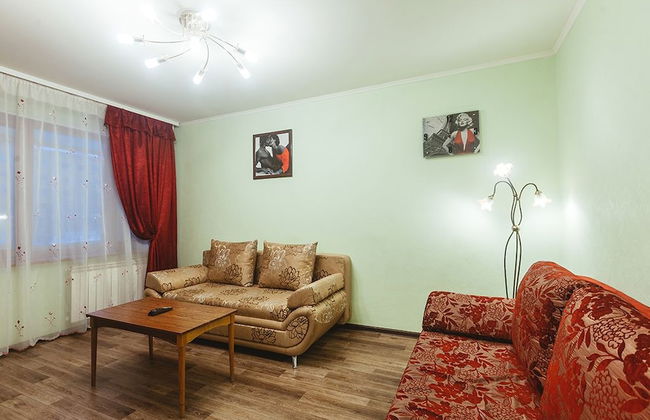 Apartments 5 zvezd Skver Stroiteley - Foto 12