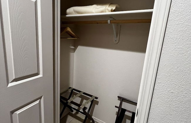 Canyon Plaza Premier Studios and Apts - Foto 15