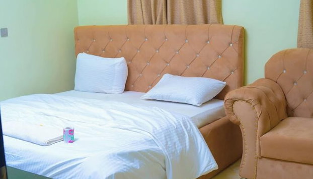 Cologne Residence - Photo 4, Room