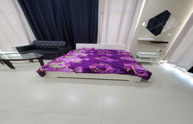 Stylish Family Friendly Studio - Photo 5