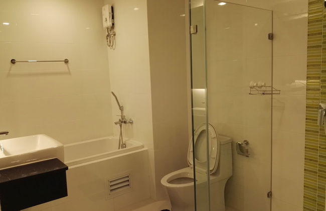 Sonrisa Sriracha - Photo 43