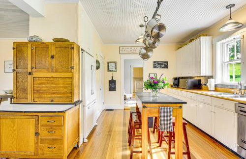 Idyllic Vermont Farmhouse Mtn Views on 200 Acres! - Foto 13