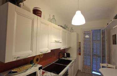 Grand F2 60mq centre Antibes, proche plages, commerces, 2 balcons, parking, train, bus, deco vintage, pet friendly - Foto 52