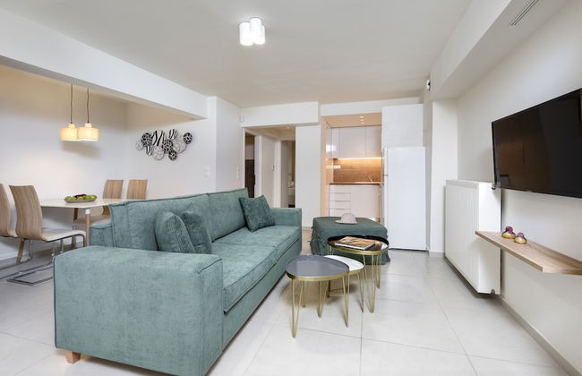 Mystique One Bedroom Apartment by BluPine - Foto 1