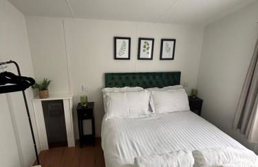 The Lodge, dog friendly rural retreat - Photo 6