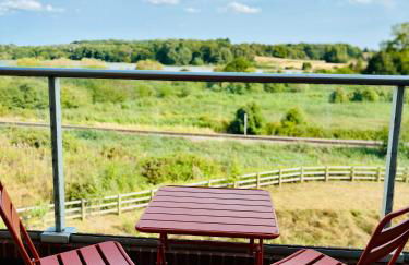 Riverside Haven in Woodbridge - Foto 1