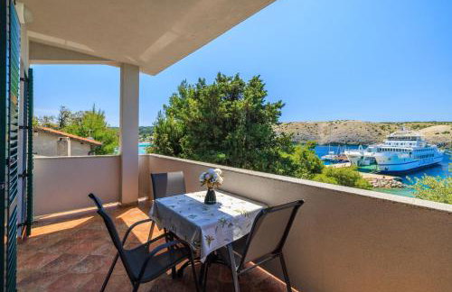 Apartments By the sea in Lopar - Photo 16