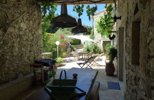 Semi-detached provencal farm with swimming pool - Foto 22