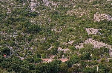 Traditional Stone House Bura - Nature Park Velebit - Photo 3