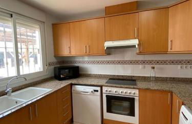 Magnífico Adosado con Piscina en Urb. Palm Beach - Foto 4