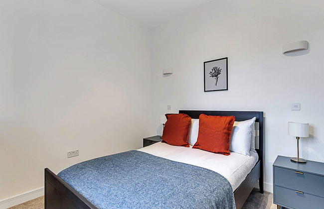 Sunny 2-bed Flat in Chiswick - Foto 8