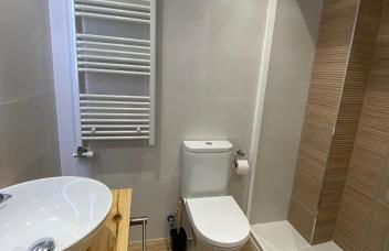 Alojamiento en pleno centro con WIFI y Aire Acondicionado - Foto 9