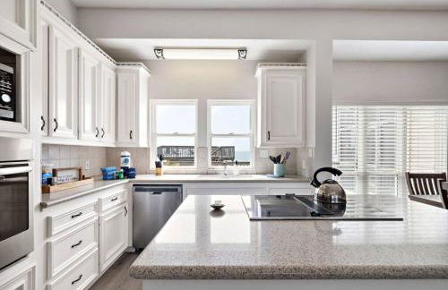 Jaw-dropping bayfront home with panoramic water views, boat slip, and cowboy pool - Foto 21