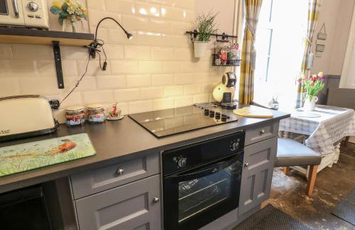 West Wing Cottage - Photo 11