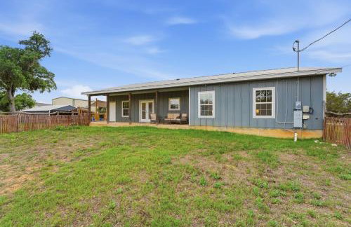 Game Barn, Cowboy Pool, 17ft Movie Screen - sleeps 10 - Photo 40