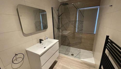 Hot tub lodge with stunning view - Foto 4