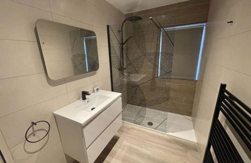 Hot tub lodge with stunning view - Foto 4