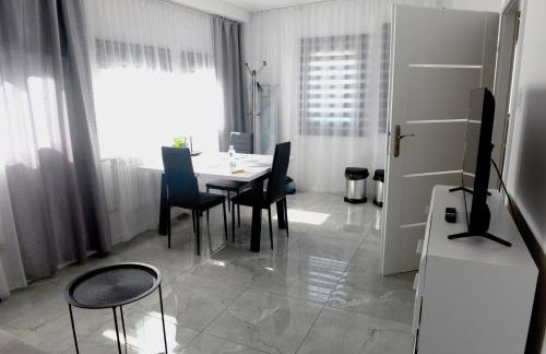 Work & Sleep - Foto 2