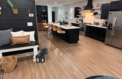 Spacious 4BR House Near Downtown, Perfect for Groups & Pets - Foto 44